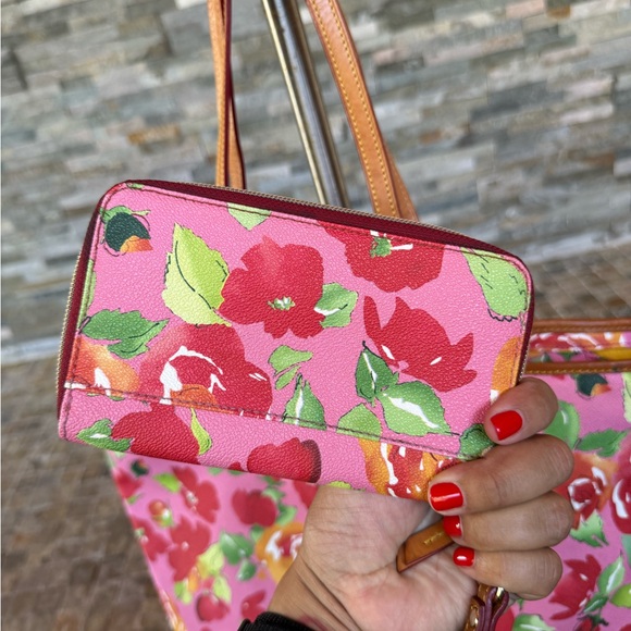 Dooney and Bourke shoulder bag with wallet (rare) - Picture 6 of 16